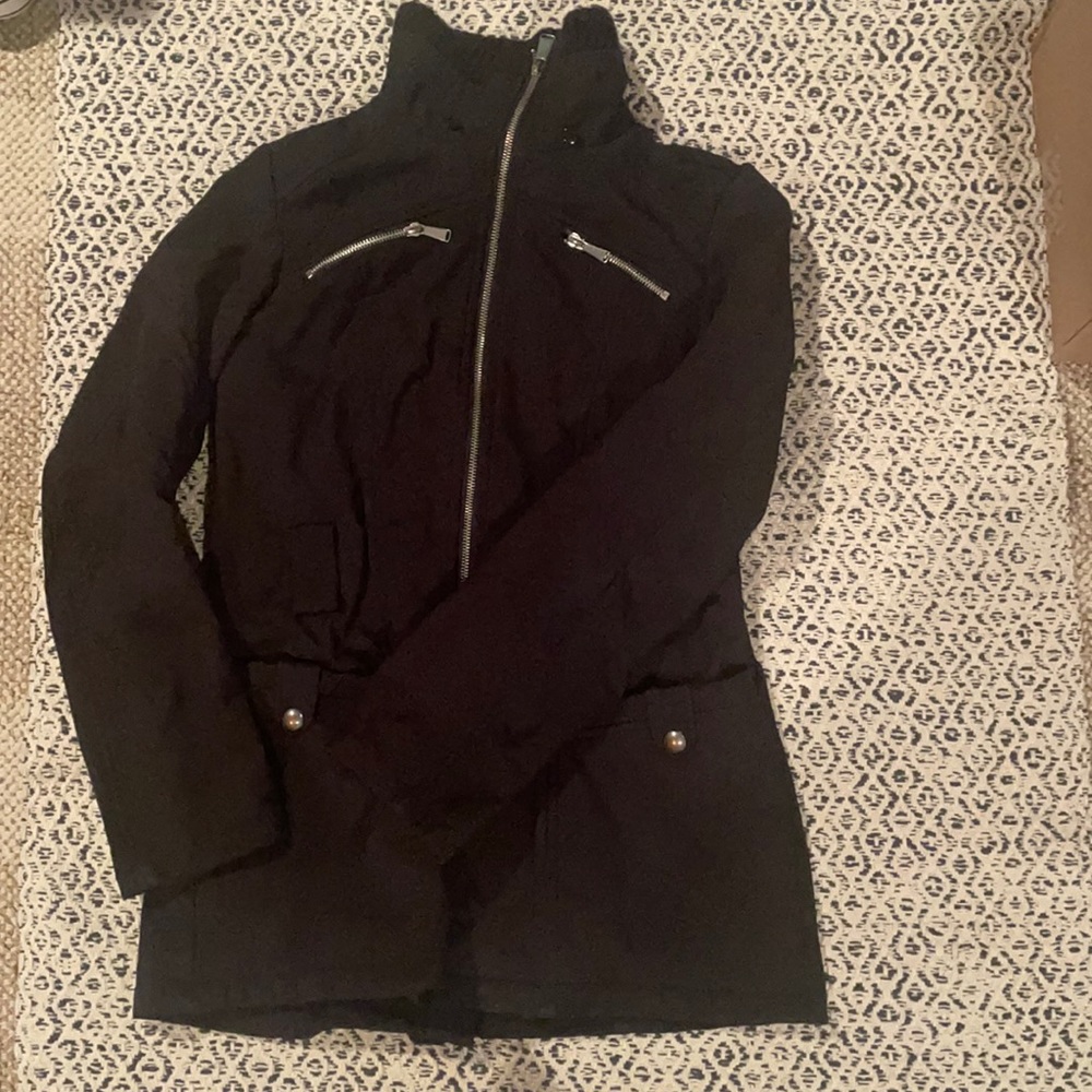 ✨Black zip up jacket✨